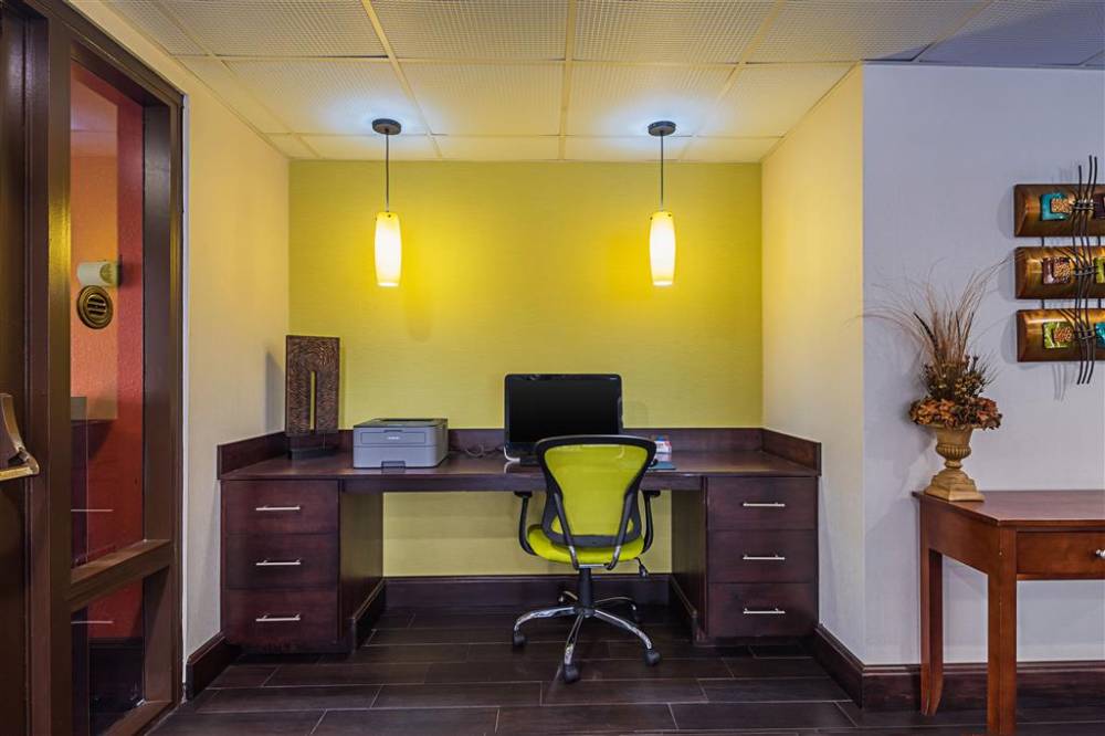 Quality Inn Airport - Southeast 4