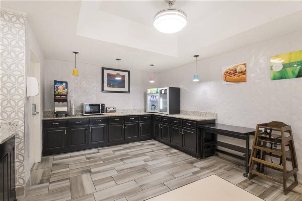 Quality Inn Alcoa Knoxville 7