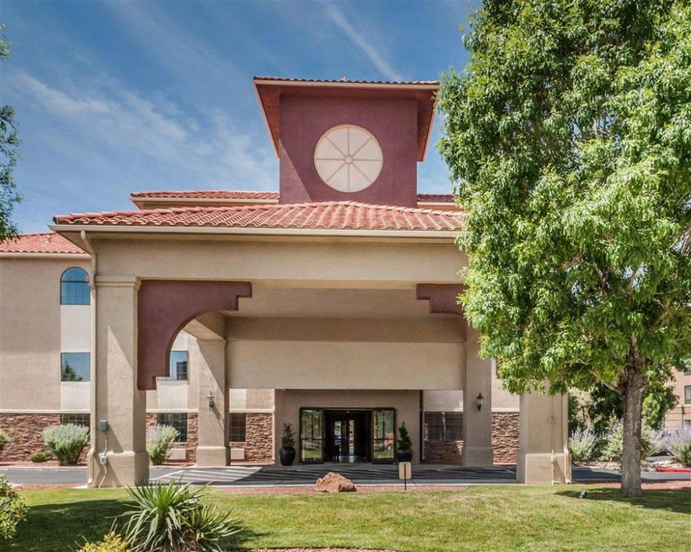 Quality Inn And Suites Albuquerque 2