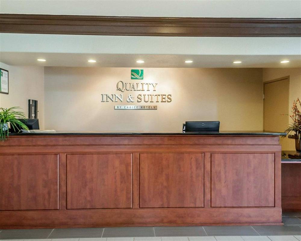 Quality Inn And Suites Albuquerque 6
