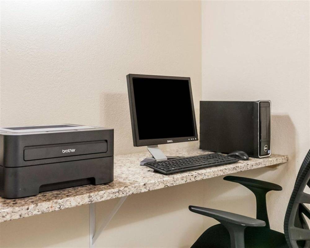 Quality Inn And Suites Albuquerque 7