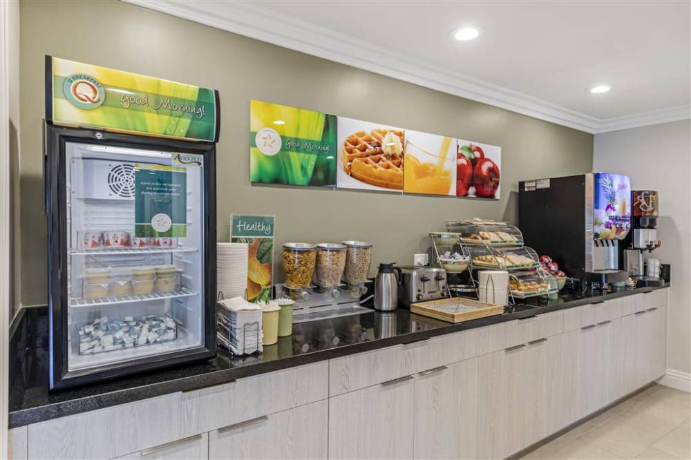 Quality Inn And Suites Anaheim Maingate 8
