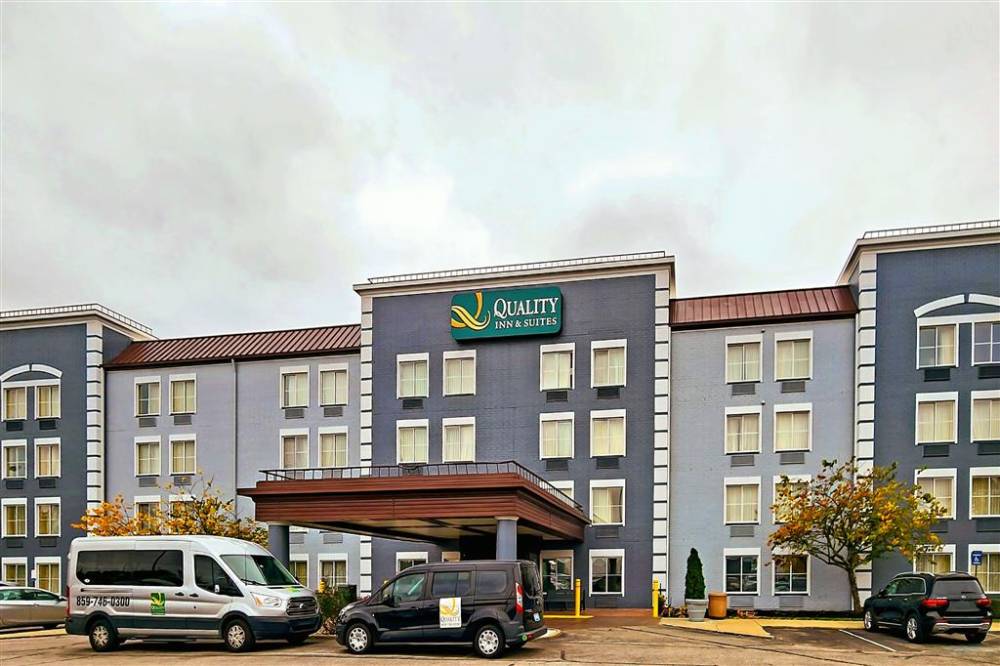 Quality Inn And Suites Cvg Airport 2