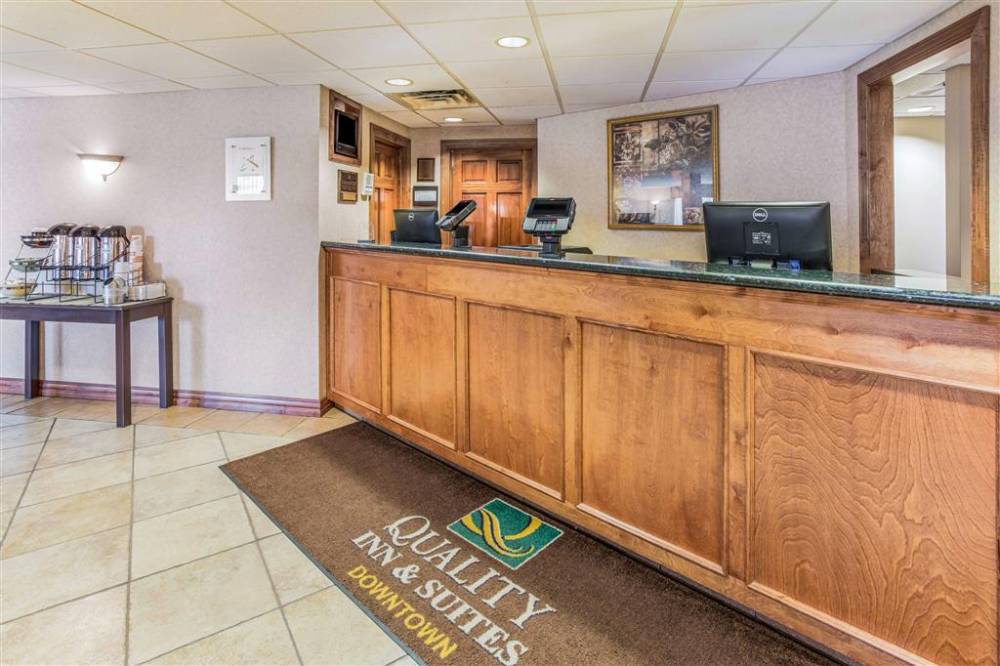 Quality Inn And Suites Downtown 6