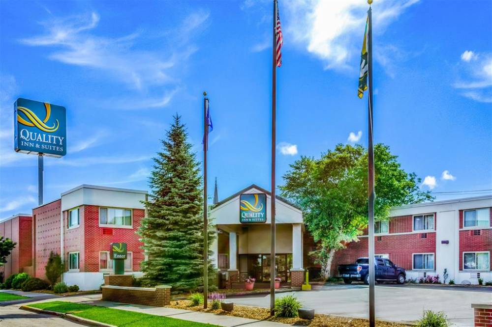 Quality Inn And Suites Downtown 2