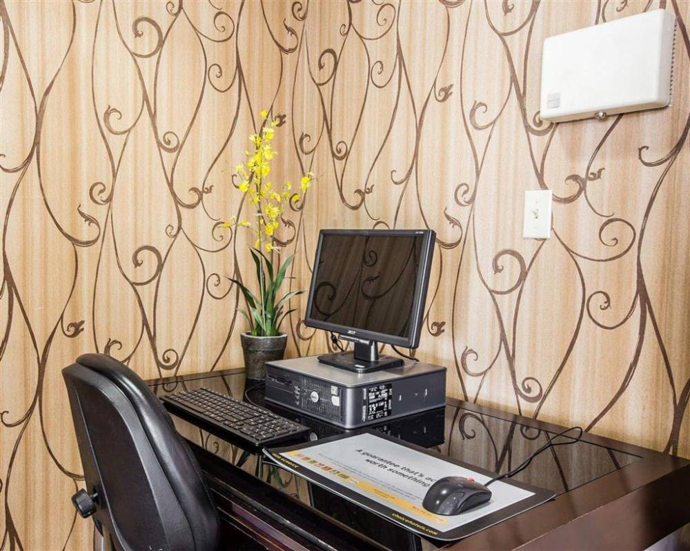 Quality Inn And Suites - Greensboro-high 10