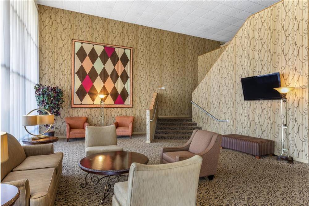Quality Inn And Suites - Greensboro-high 8