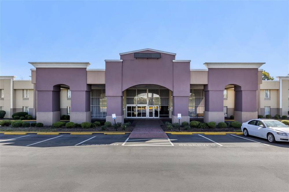 Quality Inn And Suites - Greensboro-high 2