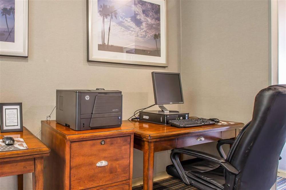Quality Inn And Suites Hermosa Beach 7