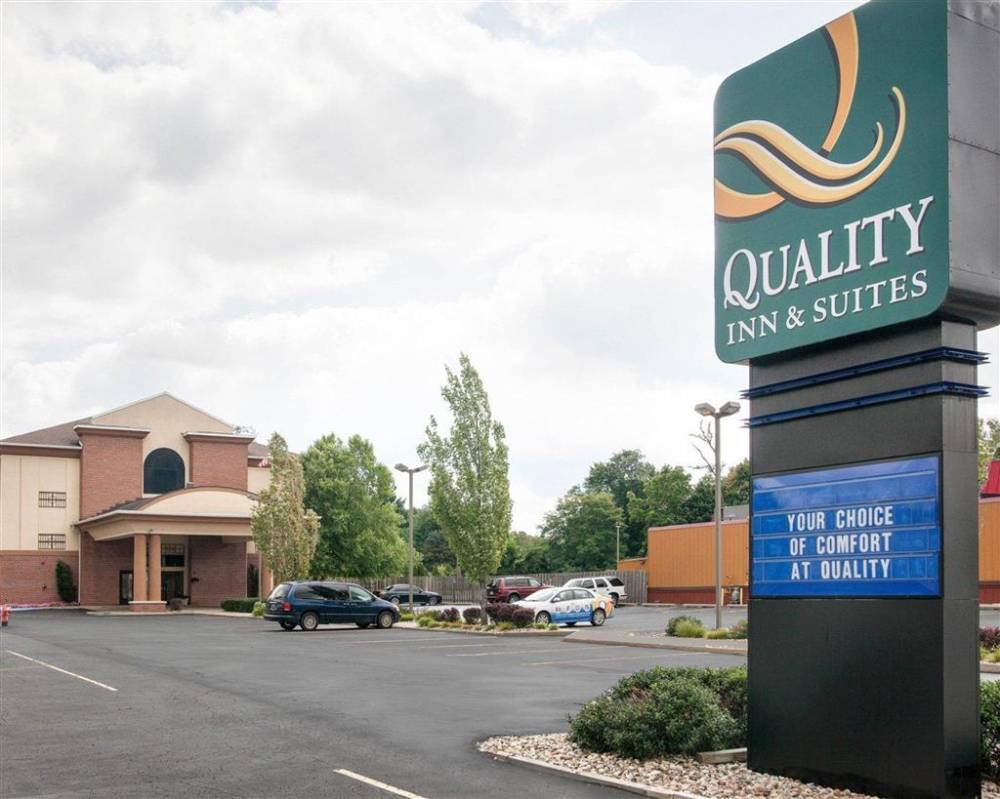 Quality Inn And Suites Niles 3