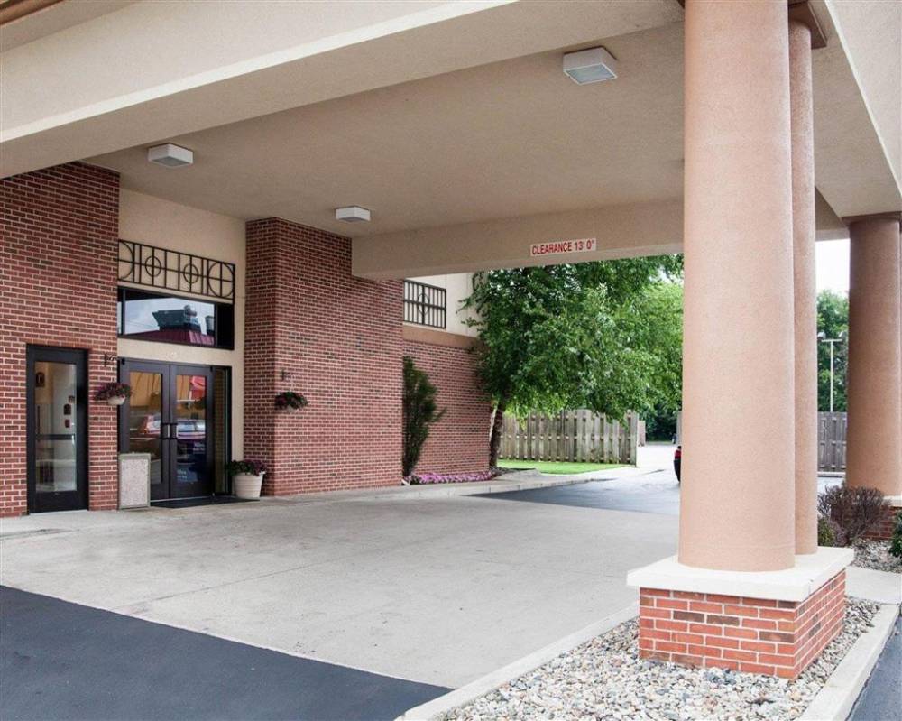 Quality Inn And Suites Niles 2