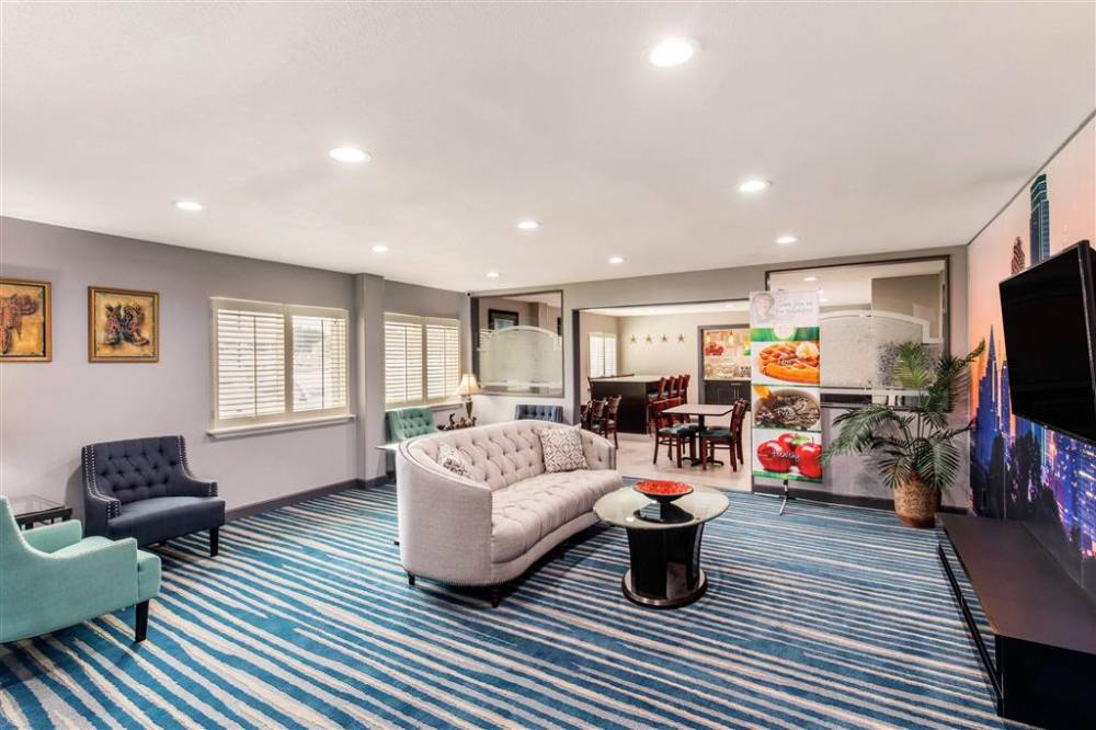 Quality Inn And Suites Plano East Richar 4
