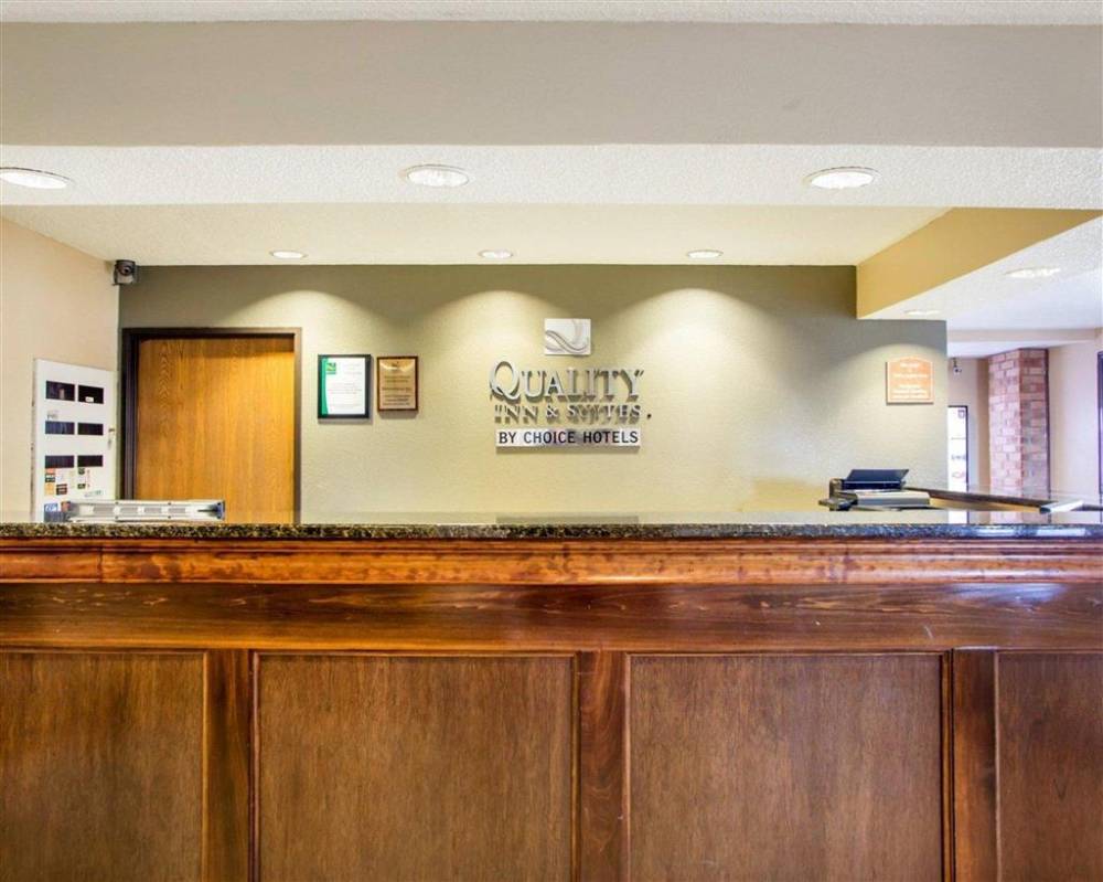 Quality Inn And Suites 4