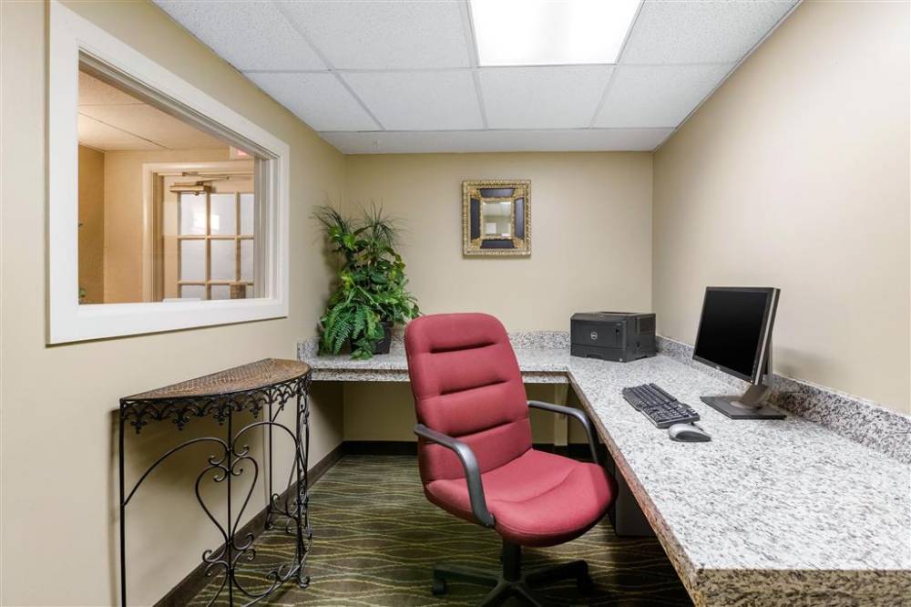 Quality Inn And Suites 5
