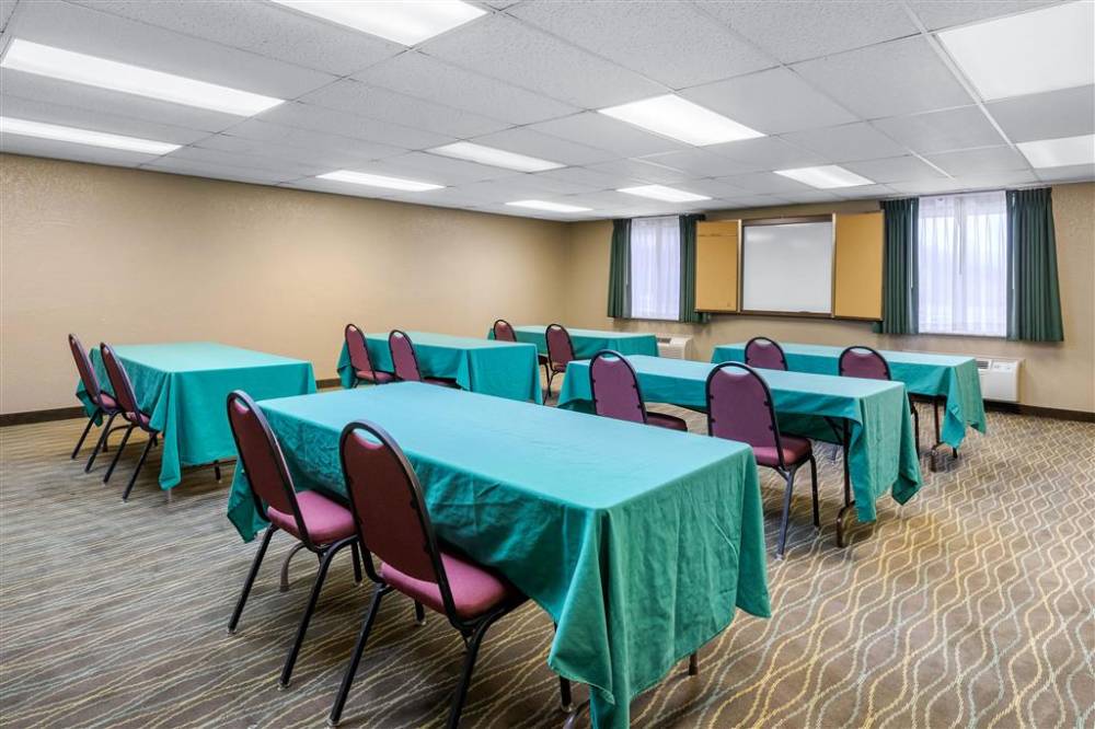 Quality Inn And Suites 3