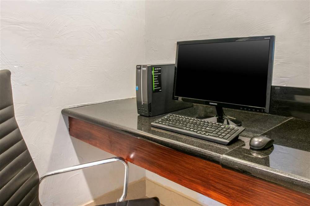 Quality Inn And Suites 5