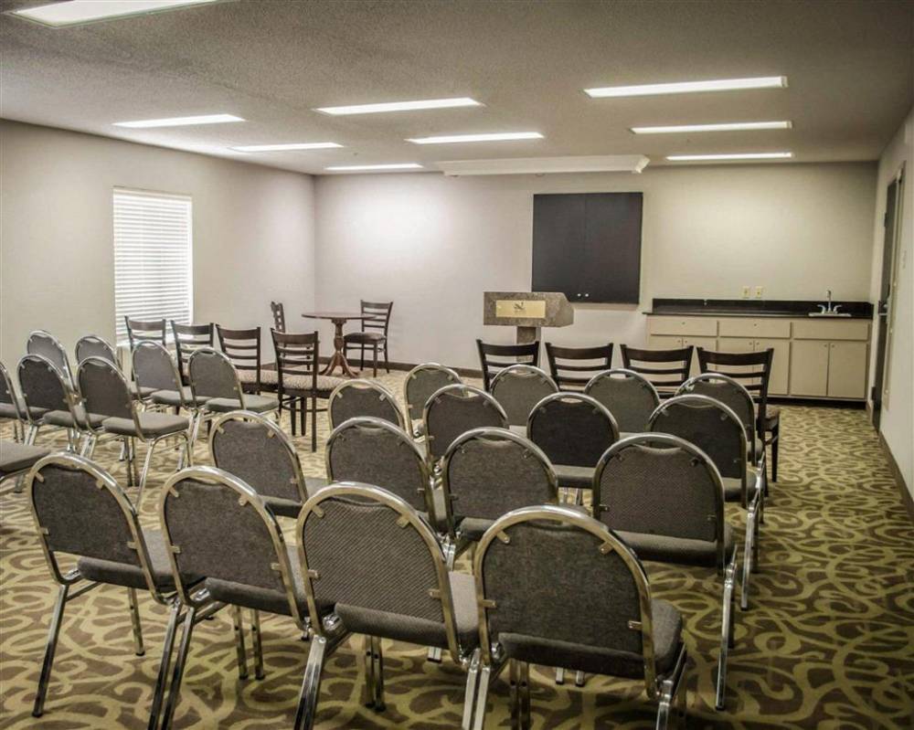 Quality Inn And Suites 4