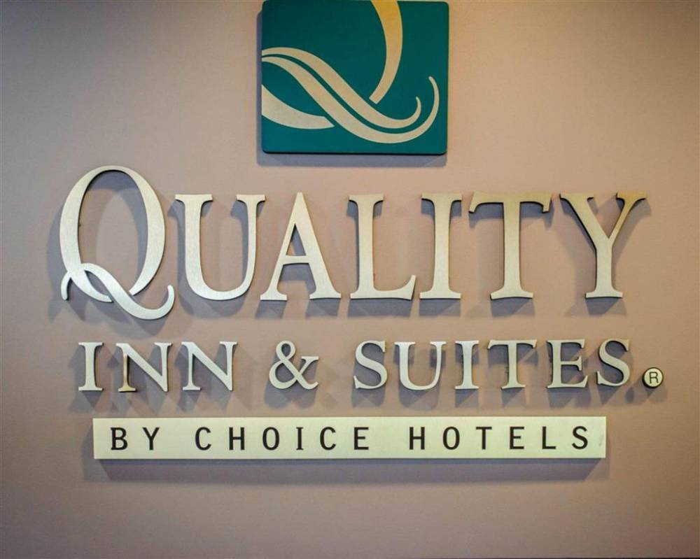 Quality Inn And Suites 6