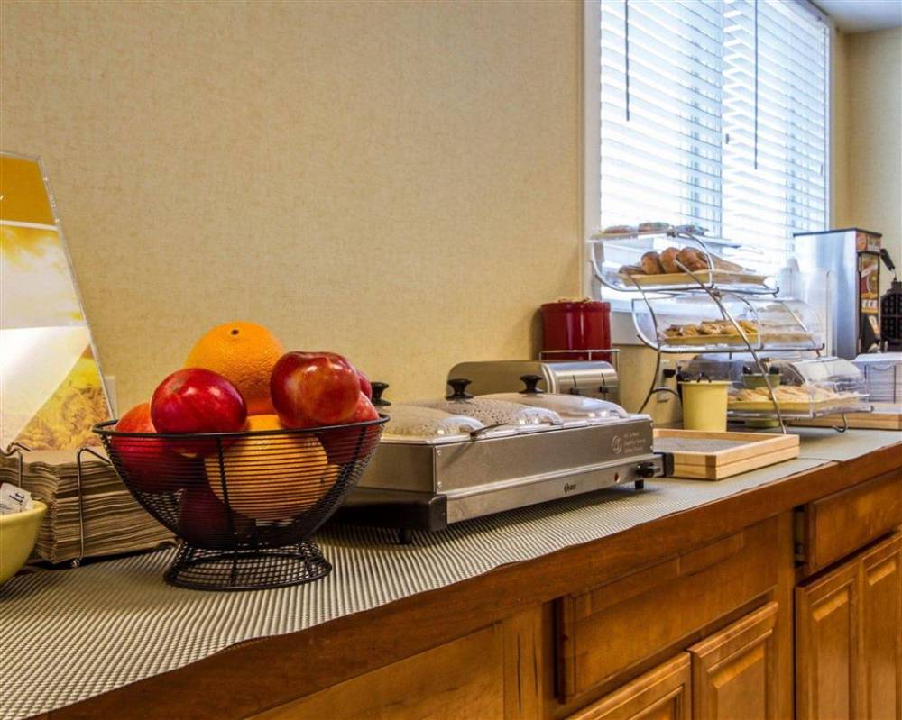Quality Inn And Suites 7