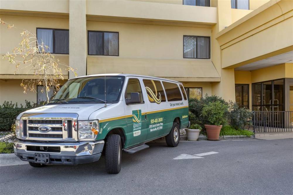Quality Inn And Suites Raleigh Durham Ai 3