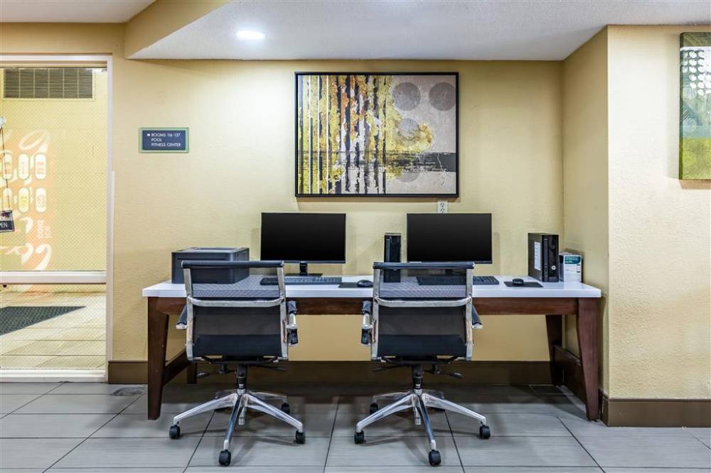 Quality Inn And Suites Southport 6