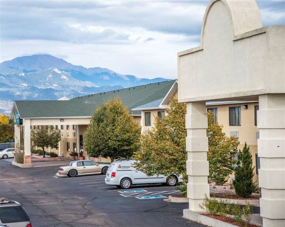 Quality Inn Colorado Springs Airport 3