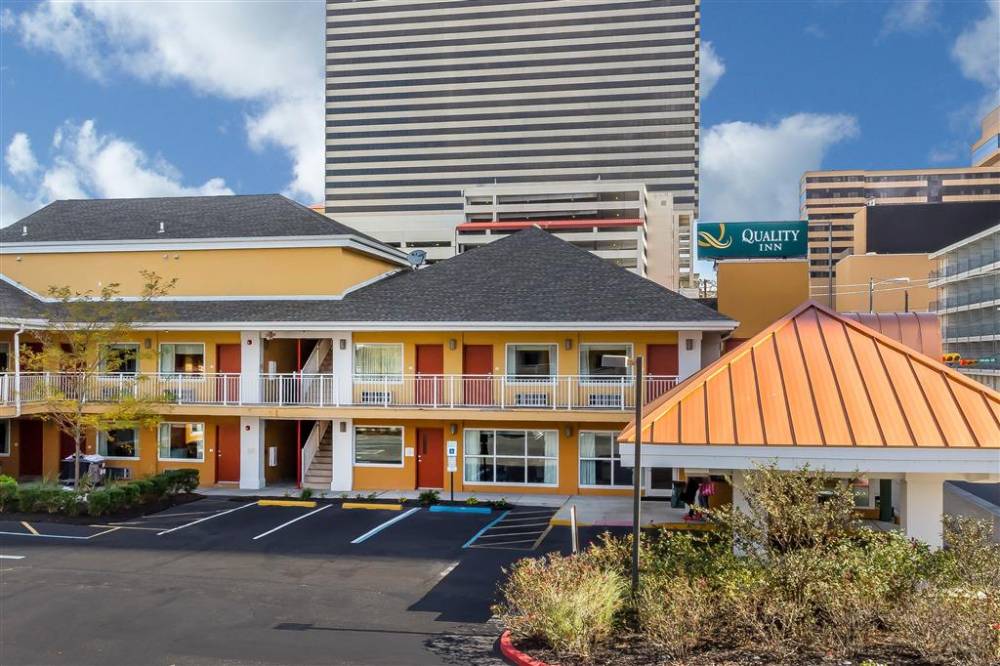 Quality Inn Flamingo 2