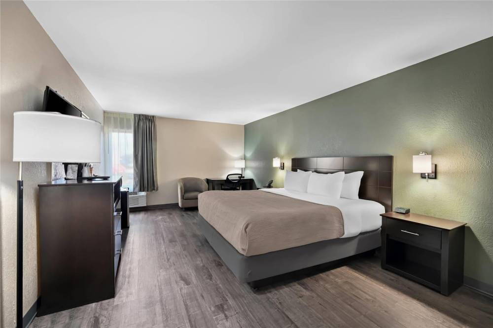 Quality Inn Fort Myers Cape Coral 6
