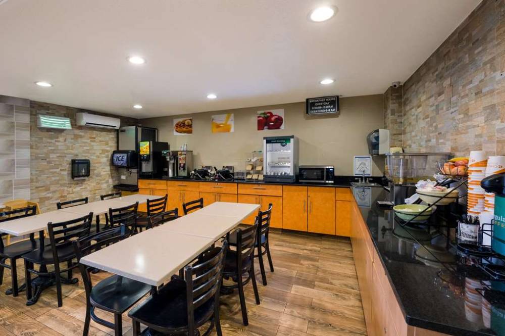 Quality Inn Jfk Airport Rockaway Blvd 8