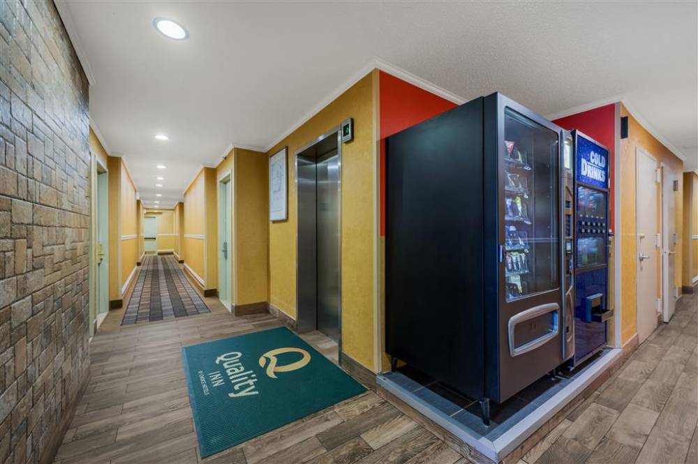 Quality Inn Jfk Airport Rockaway Blvd 6