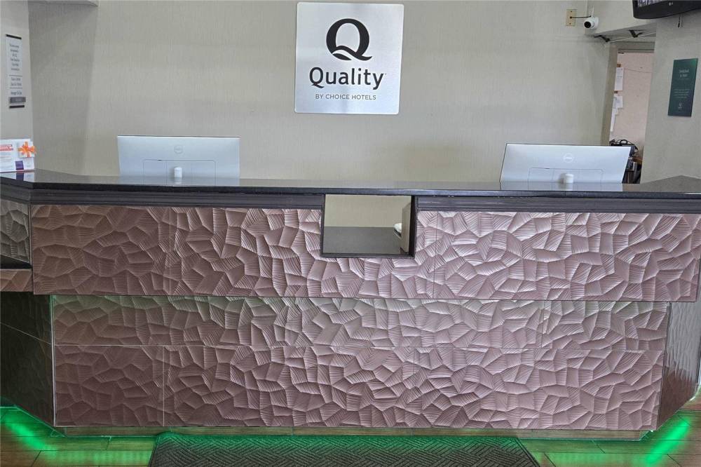 Quality Inn Kansas City International Airport 3