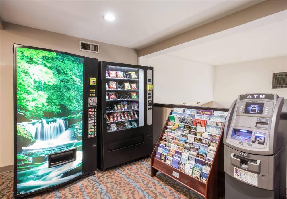 Quality Inn Kansas City International Airport 4