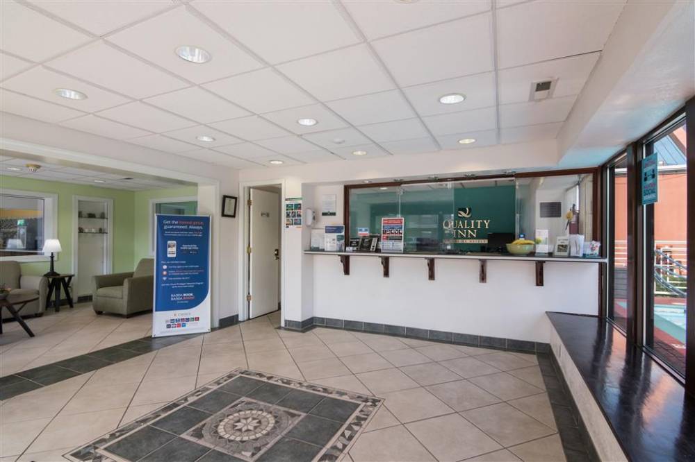 Quality Inn Little Creek 4