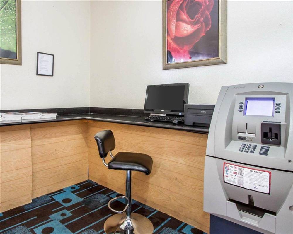 Quality Inn Near Downtown Tucson 10