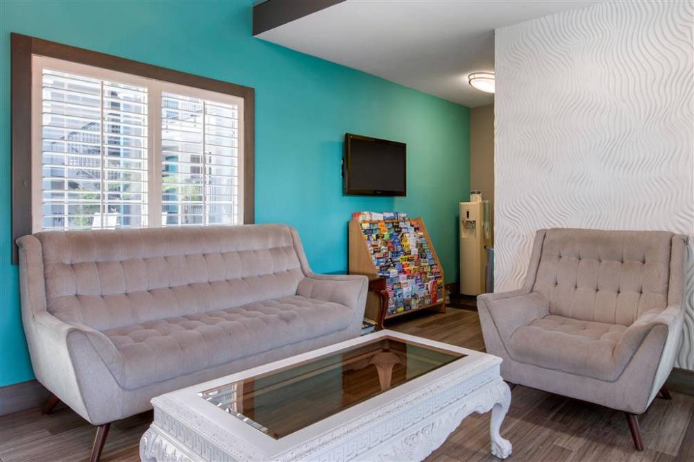 Quality Inn Near Hollywood Walk Of Fame 3