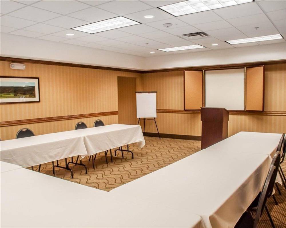 Quality Inn Near Walden Galleria Mall 2