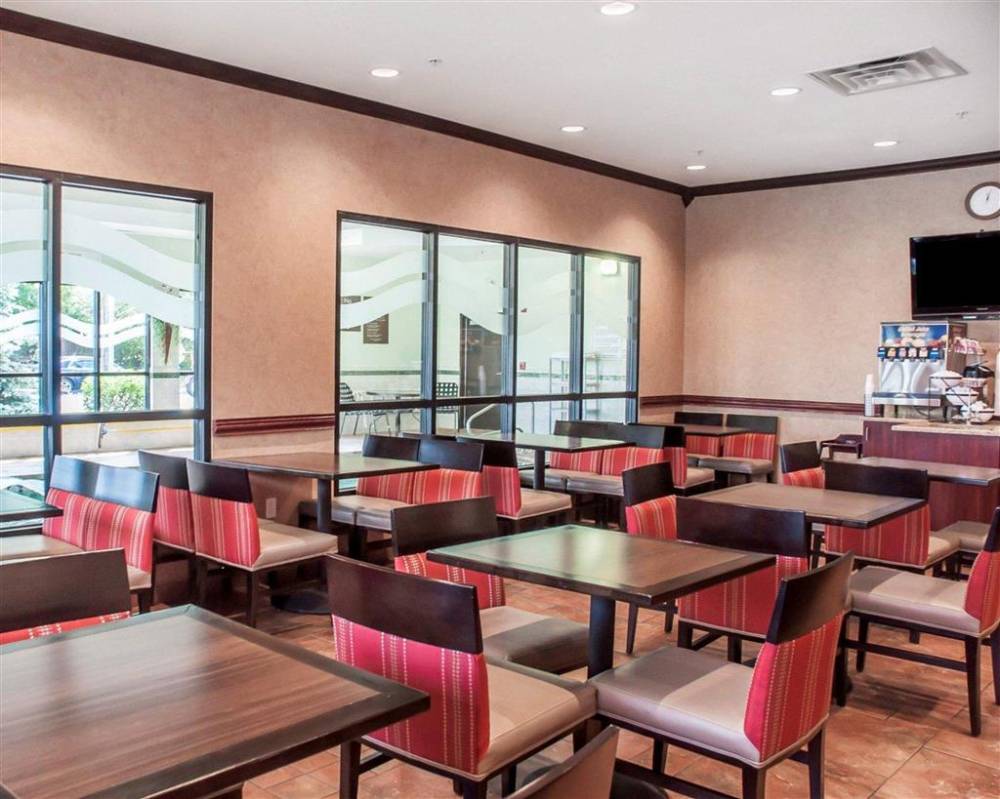 Quality Inn Near Walden Galleria Mall 5
