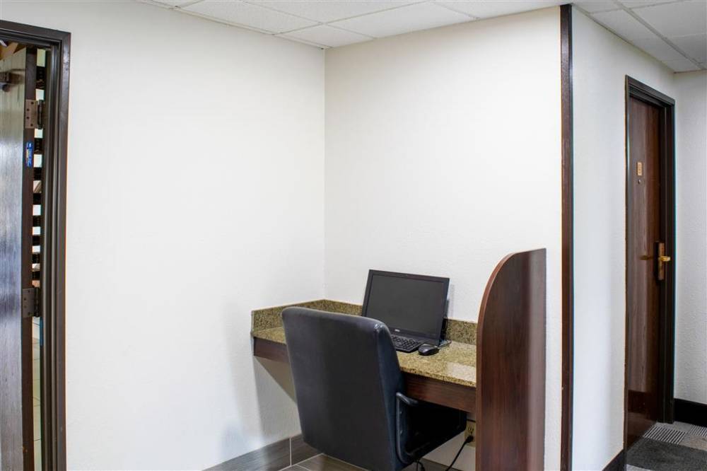 Quality Inn Plainfield - Indianapolis We 6