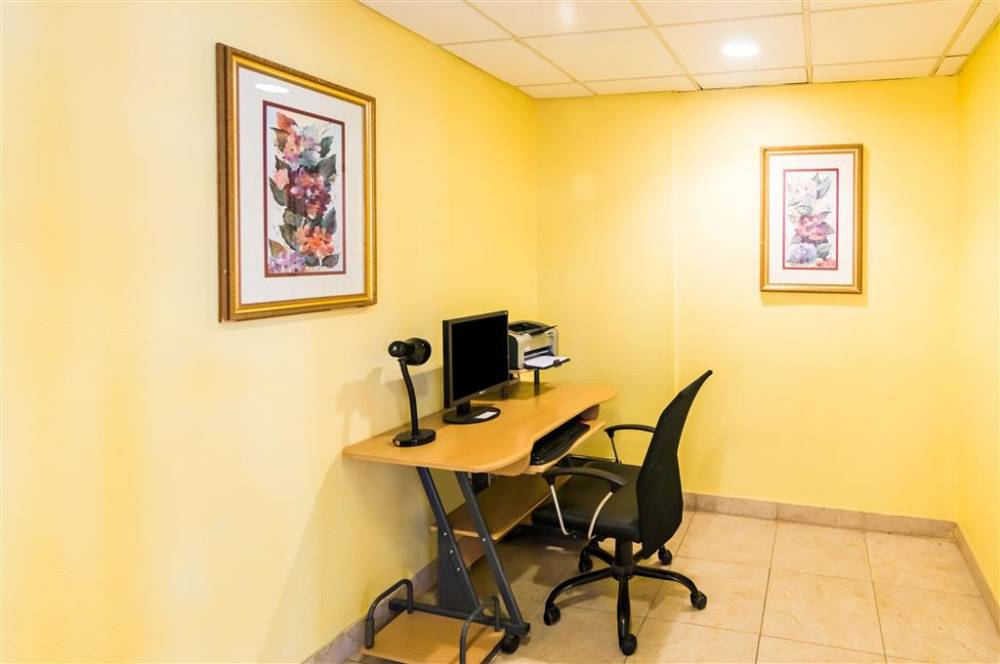 Quality Inn 7