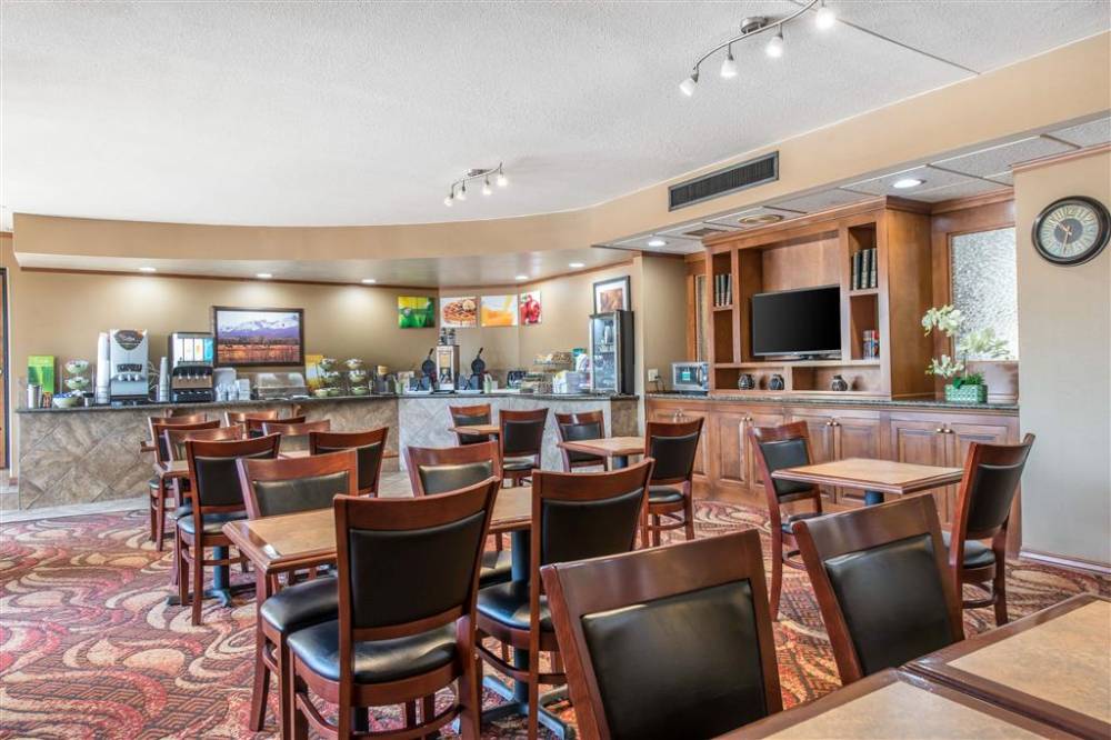 Quality Inn South 7