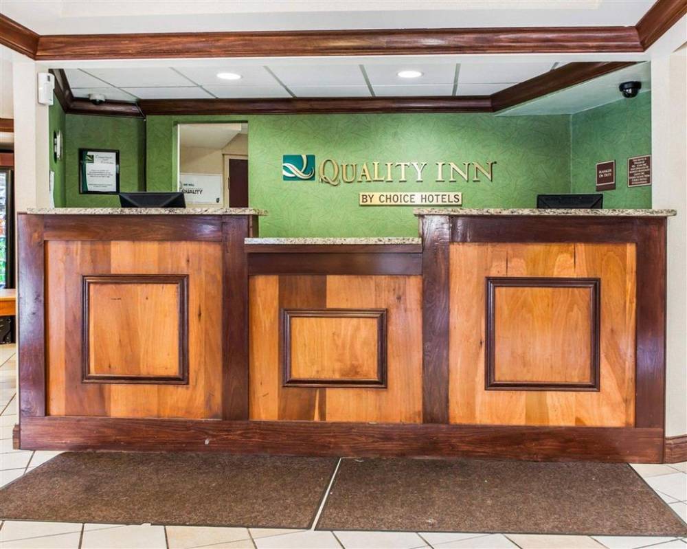 Quality Inn South 6