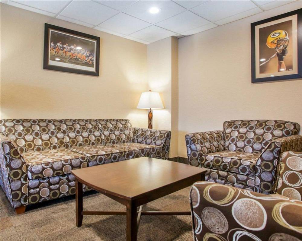 Quality Inn Stadium Area 4