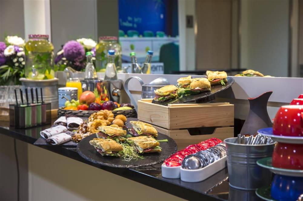 Radisson Hotel Zurich Airport 5