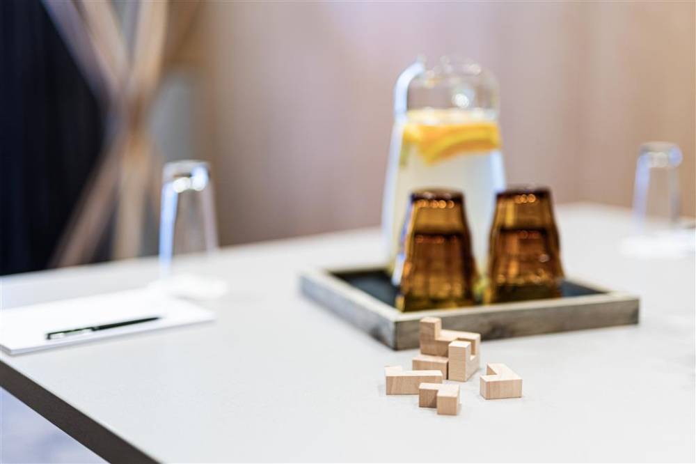 Radisson Hotel Zurich Airport 8