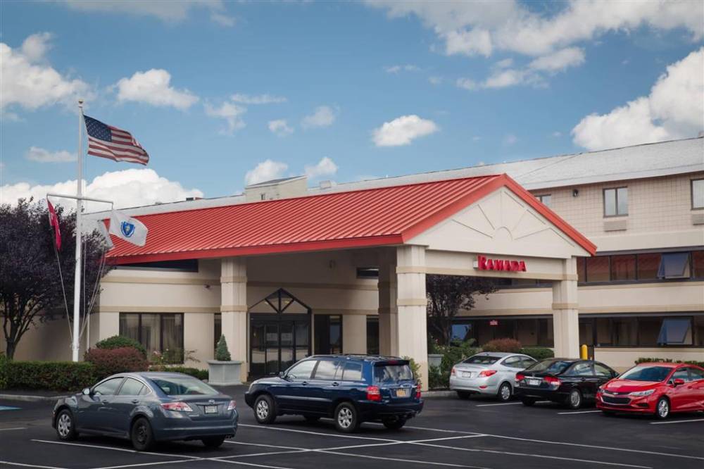 Ramada By Wyndham Boston 2