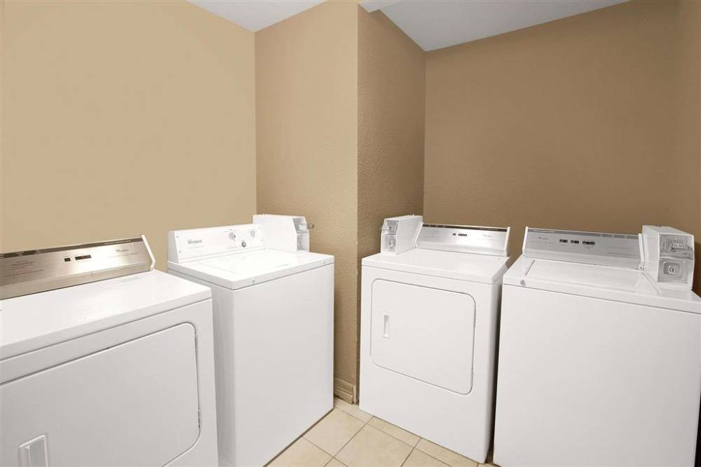 Ramada By Wyndham Houston Intercontinental Airport South 6