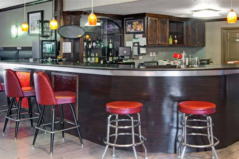 Ramada By Wyndham Houston Intercontinental Airport South 4
