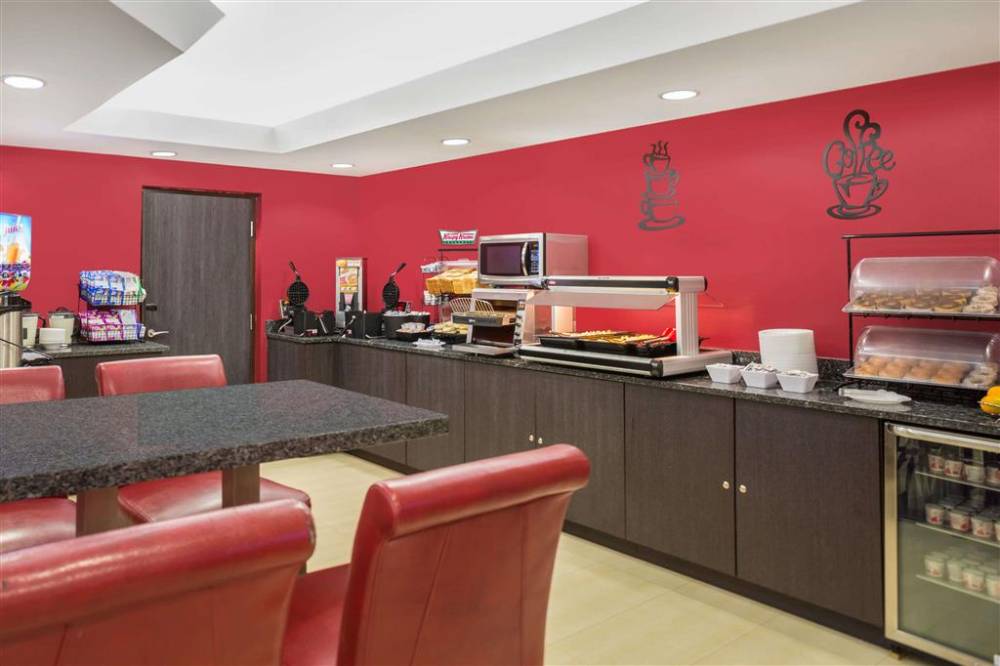 Ramada By Wyndham Miami Springs/miami International Airport 5