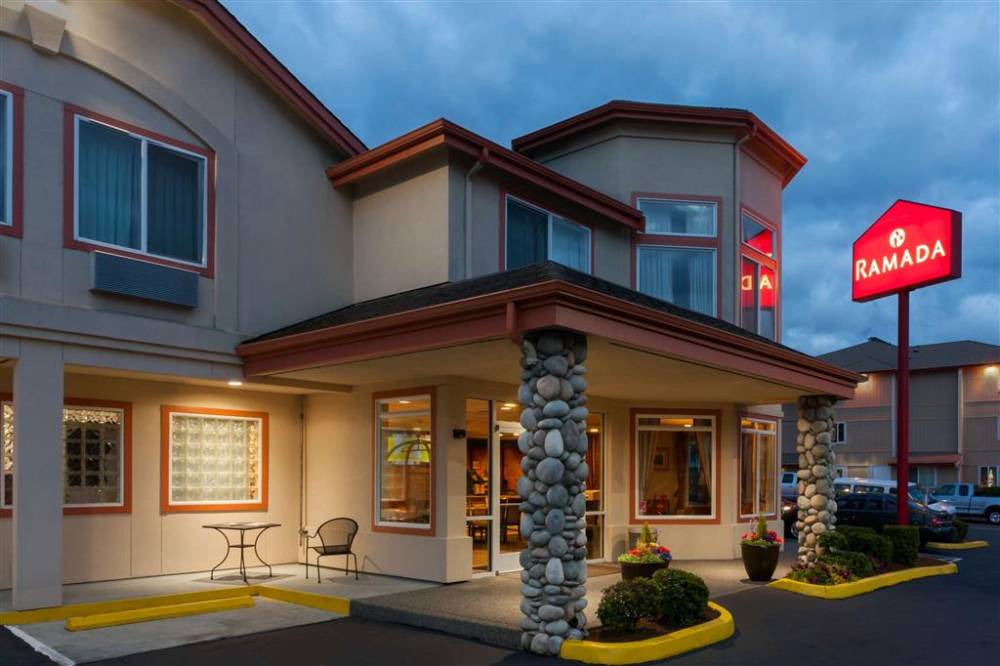 Ramada By Wyndham Seatac Airport North 2