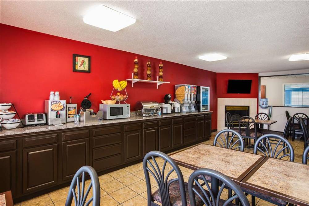 Ramada By Wyndham Sioux Falls 3